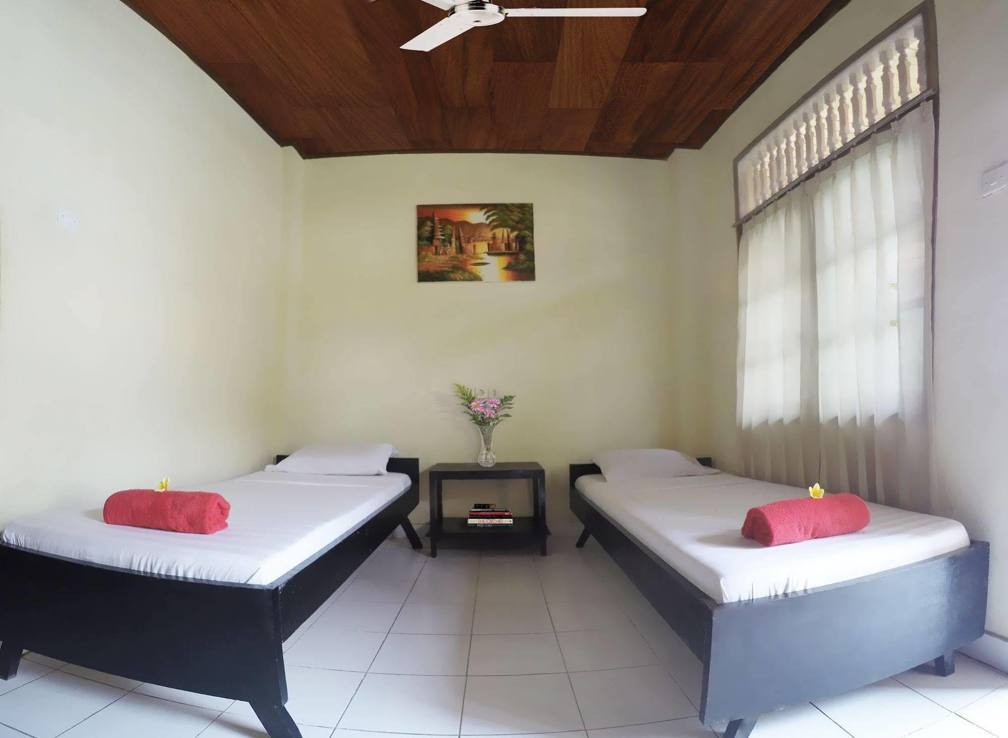 Bali Manik Beach Inn Kuta Lombok Eksteriør bilde