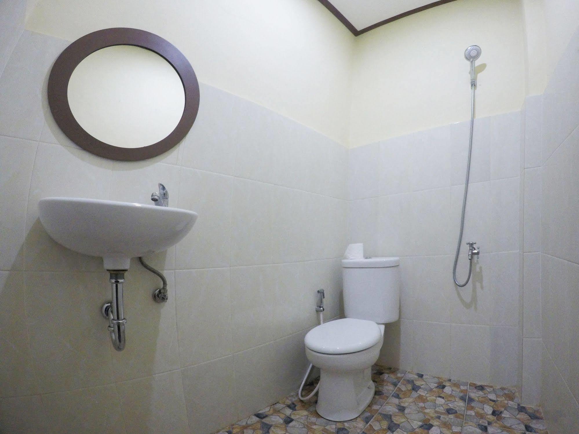 Bali Manik Beach Inn Kuta Lombok Eksteriør bilde
