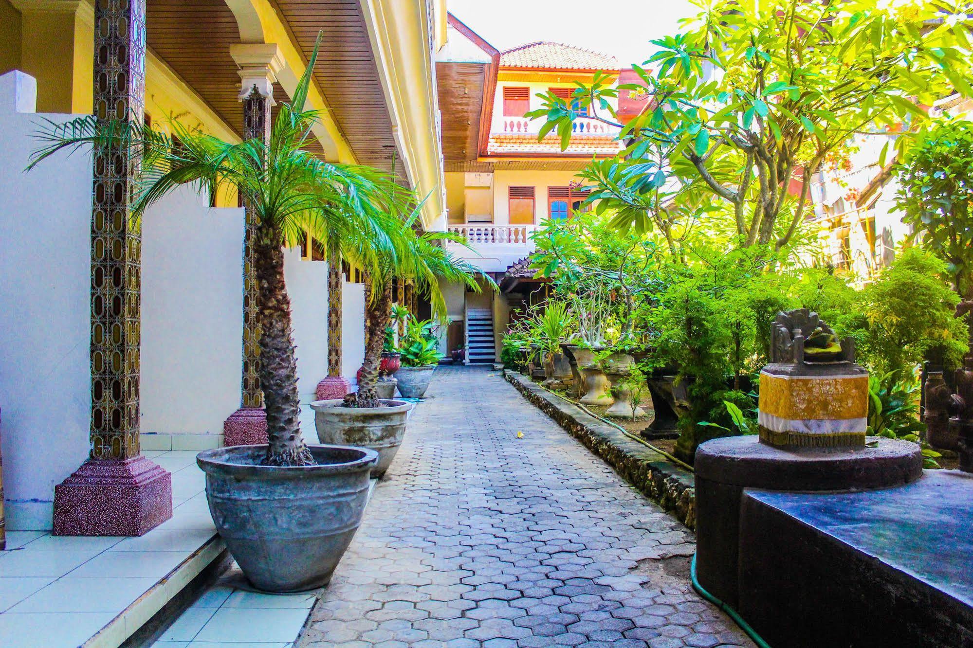 Bali Manik Beach Inn Kuta Lombok Eksteriør bilde